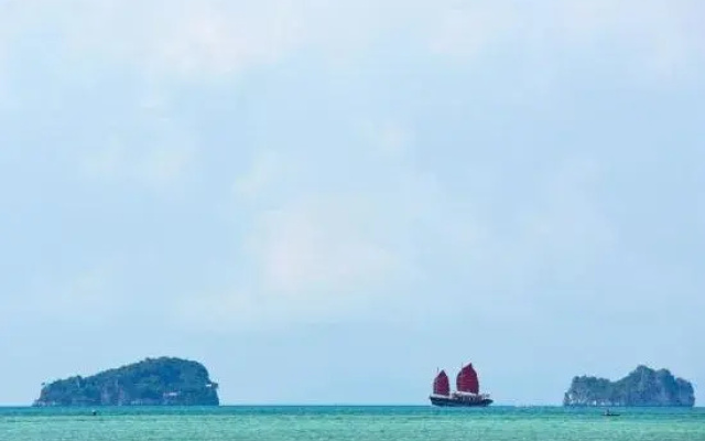 Martha Hotel (Xiaojing Bay)
