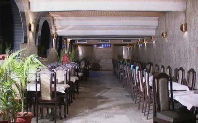 East Lite Hotel