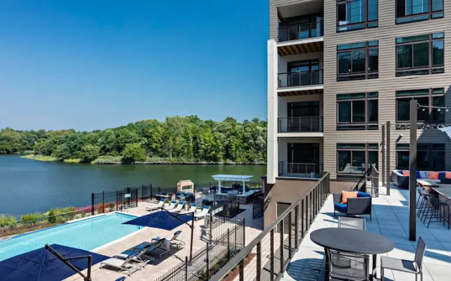Kings Point Lux Suites