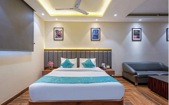 S by Z Hotels, Baani Square.