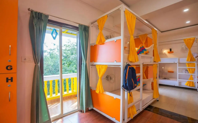 goSTOPS Goa, Vagator PLUS