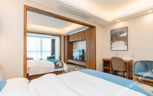 Lanwan Holiday Hotel（NanjingBaijiahu）