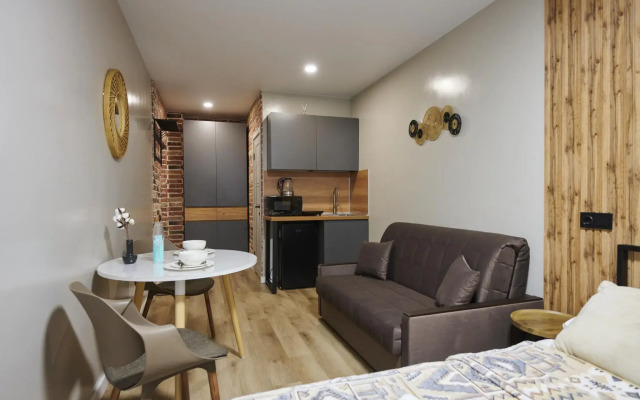MOKO Apartments на улице Новоостаповская 20
