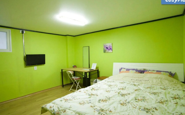 Cozy Place in Itaewon