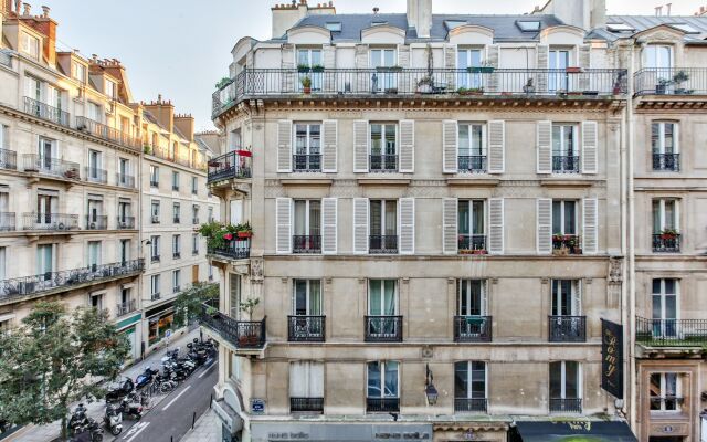 Отель 18 - Luxury Parisian Home Montorgueil 2 Франция, Париж - отзывы, цены и фото номеров - забронировать отель 18 - Luxury Parisian Home Montorgueil 2 онлайн комната для гостей