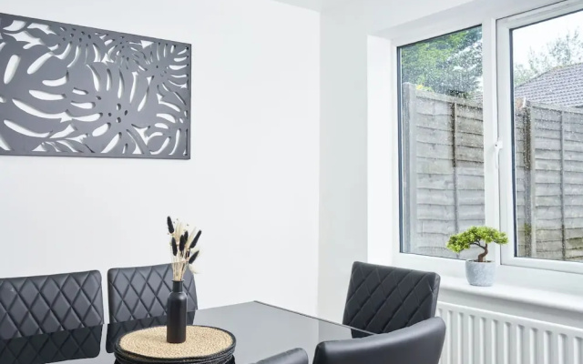 Stunning 3-bed House in Central Milton Keynes