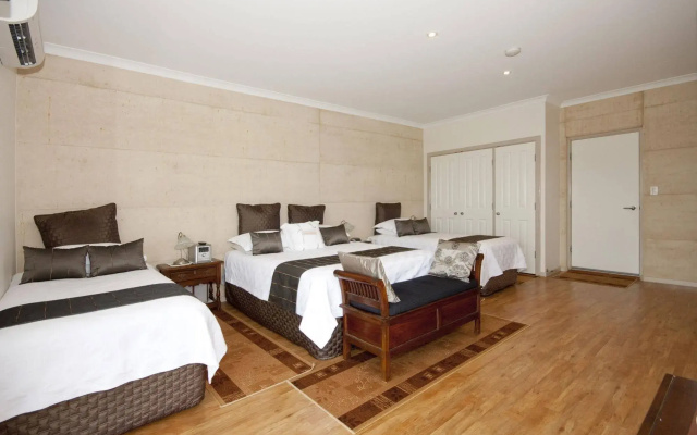 Sensational Heights Bed & Breakfast