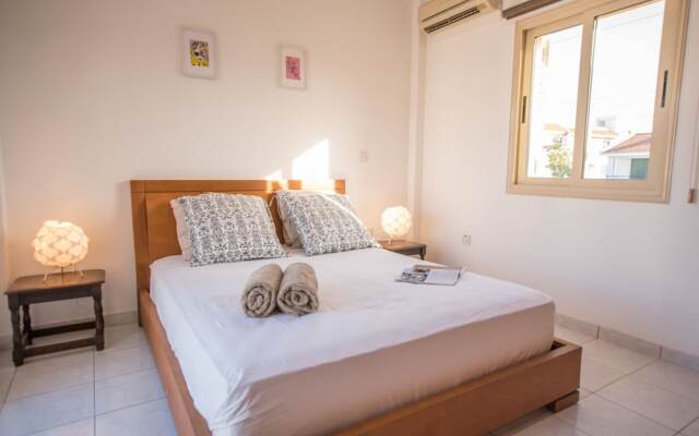 Отель Kapparis Two Bedroom House No 8 Кипр, Авгору - отзывы, цены и фото номеров - забронировать отель Kapparis Two Bedroom House No 8 онлайн комната для гостей