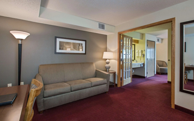 AmericInn by Wyndham Iowa Falls