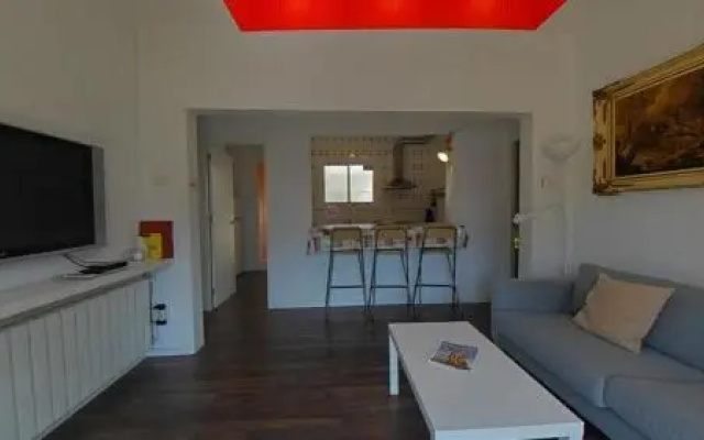 Near Clot & Sagrada Familia Apartment