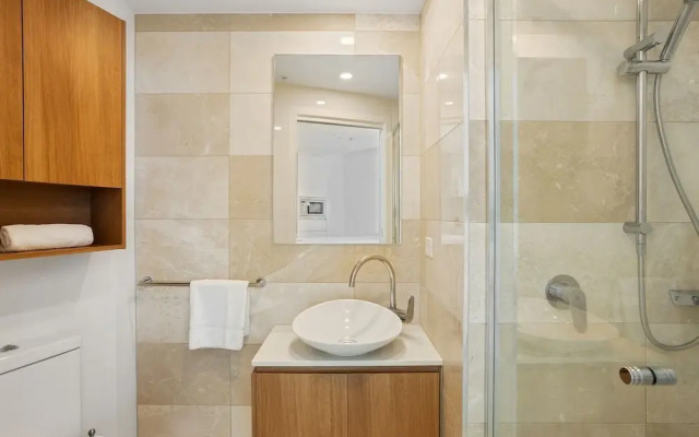 52nd Floor With Panoramic Views of Brisbane City