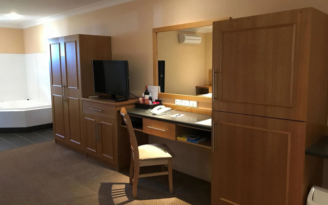 Sunseeker Motor Inn