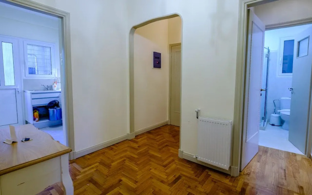 Olala Athens Center 2BR Apartment w/ balcony