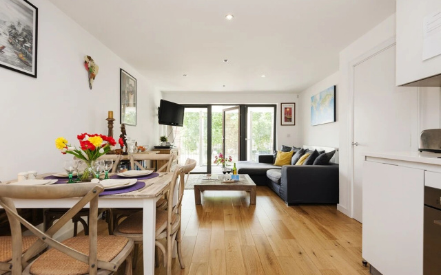 The Akerman Road Hideaway - TM
