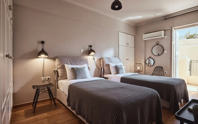 Plaka's Villa with Breathtaking Acropolis View