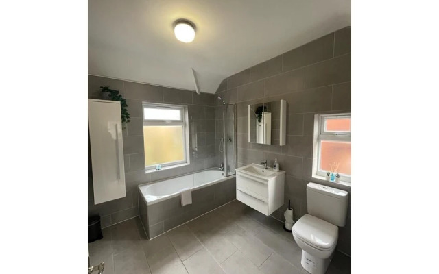 Harborne Park Road by JLJ Apartments