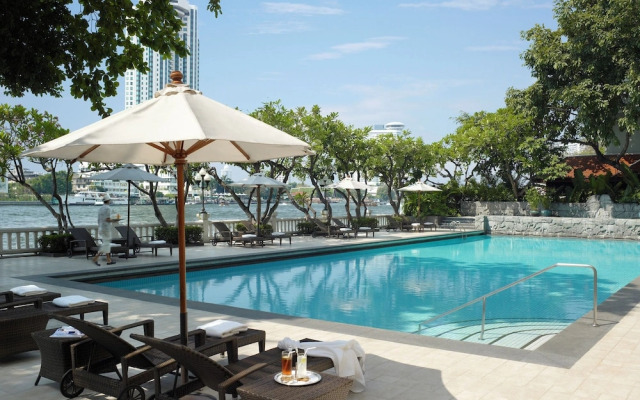 Krungthep Wing Apartment