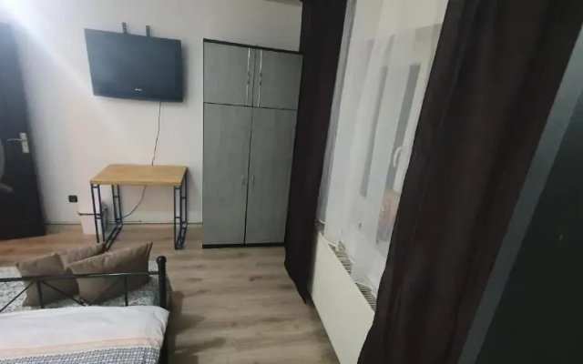 Dya's house