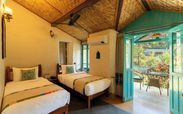 Tree of Life Birdsong Chalets