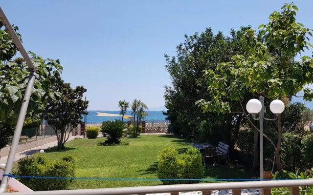 Country house by the sea !!!