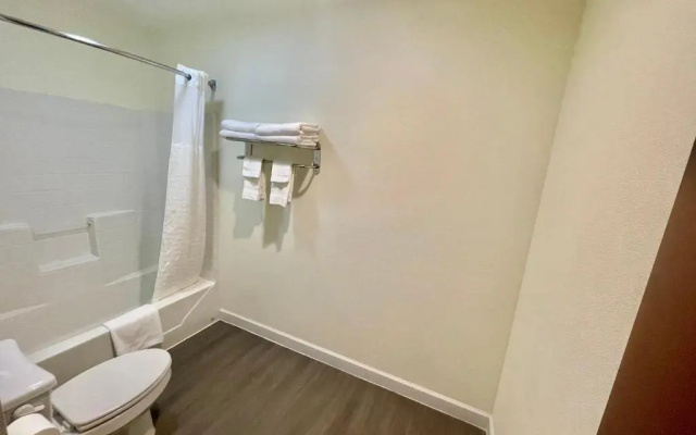 FairBridge Inn & Suites Cuero