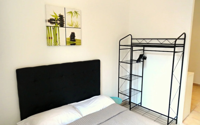 Central Studio Residence Lily