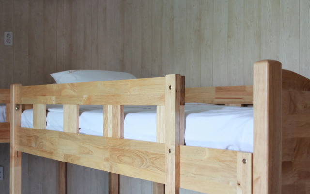 1% Hostel