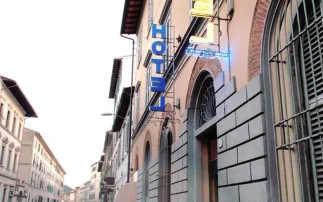 Hotel D'Azeglio вид на фасад