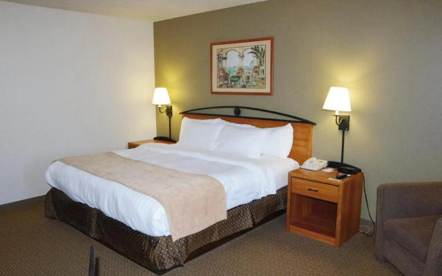 Red Lion Inn & Suites Grimes