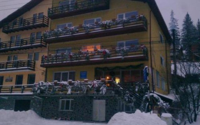 Pensiunea Steluta in Predeal, Romania from 57$, photos, reviews - zenhotels.com hotel front
