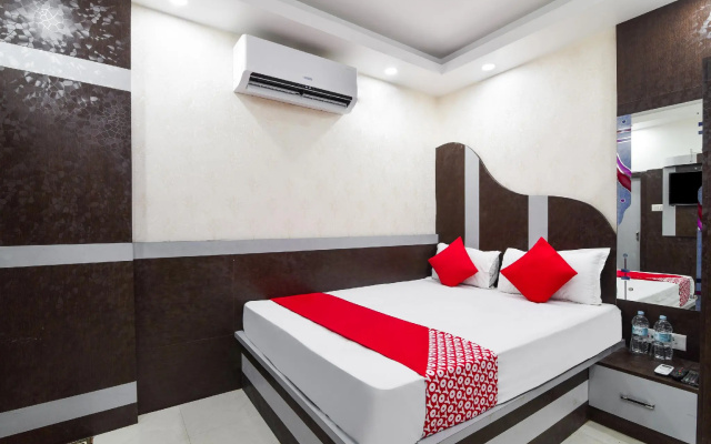 OYO 33022 Hotel Central Park