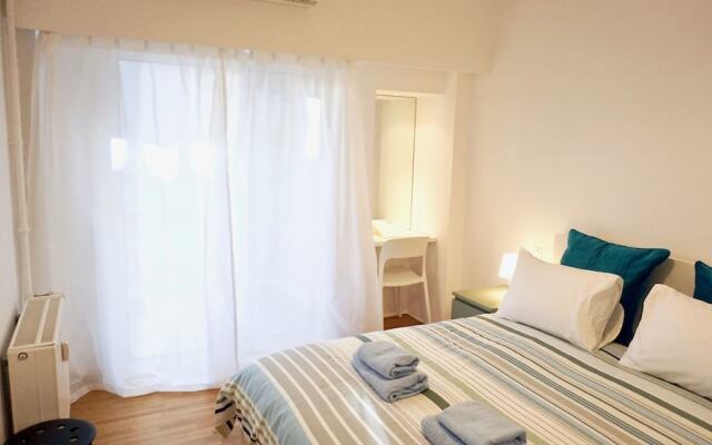 Отель Central And Elegant Apt In Athens Афины вид на фасад