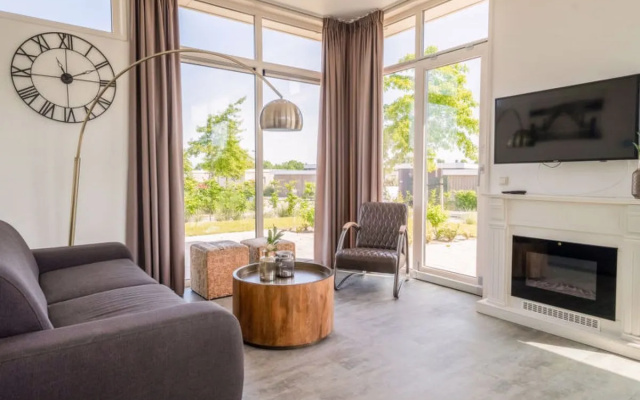 Resort De Kraaijenbergse Plassen 26622