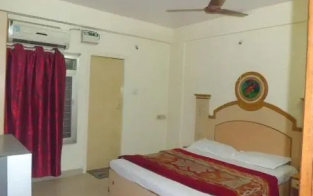 Hotel Ajantha Palace