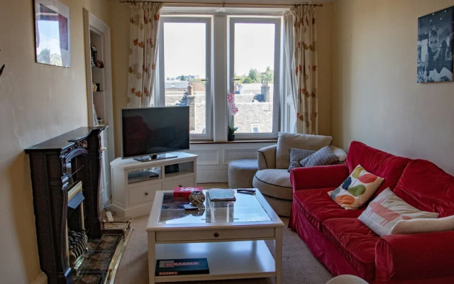 Charming 1 Bedroom Apartment