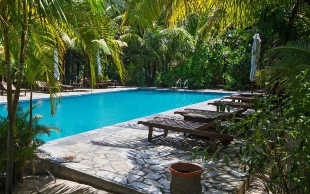 Le Domaine De Tam Hai Resort