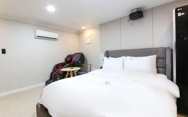 Continew Hotel