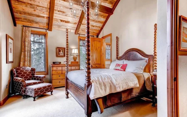 Moose Lodge Highlands Area by Pinnacle Lodging
