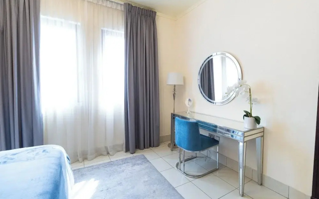 Reehan 1 - Happy Season - 2BR - Downtown
