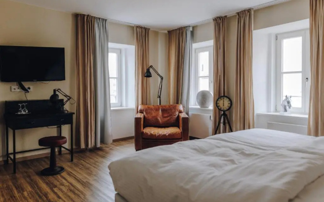 Little 7 Boutique Hotel