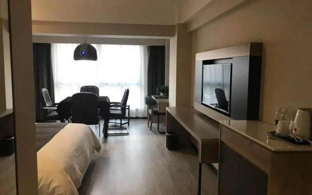 Thank Inn Plus Hunan Yueyang Yueyanglou District Dongting Road