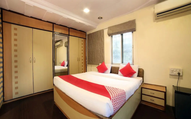 OYO 15211 Hotel Midas