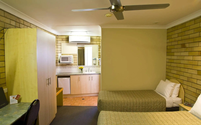 Starlight Motor Inn