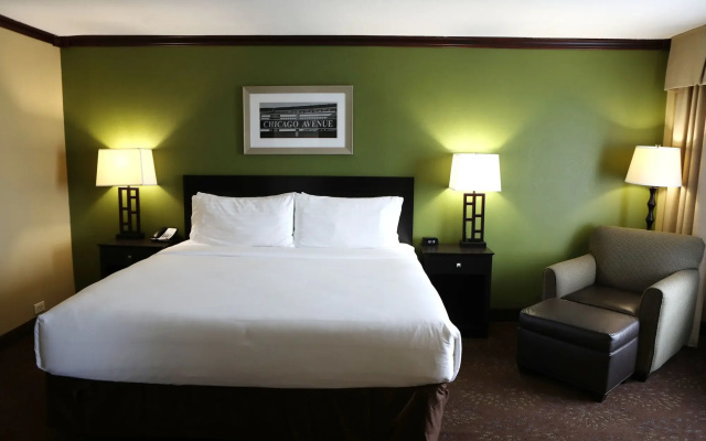 Holiday Inn Chicago Oakbrook by IHG
