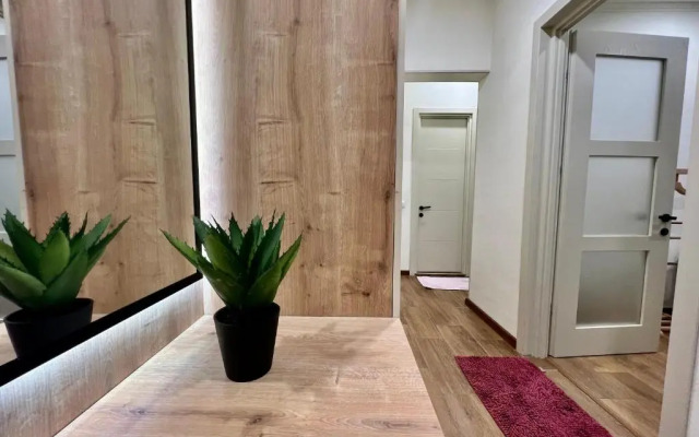 New Apartment Near Holiday Inn