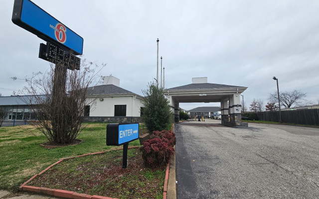 Motel 6 Memphis, TN - Graceland