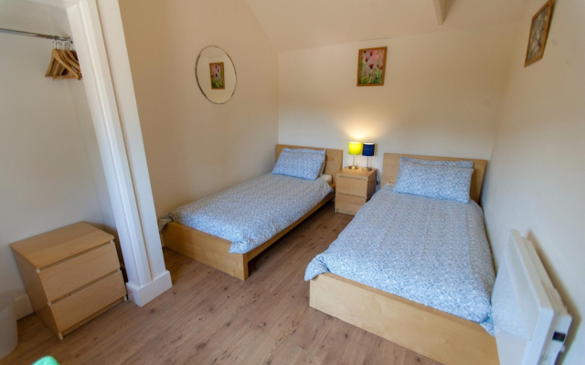 Peaceful Family Retreat in Kent Downs