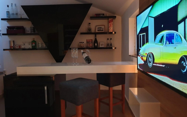 Sky Apartments Special
