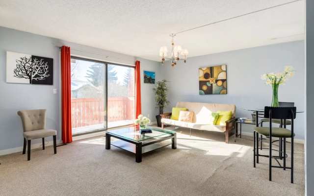 Superb 3BR mins to DT SAIT