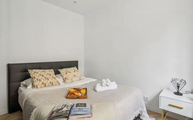 Modern Central Paris Flat by Les Halles